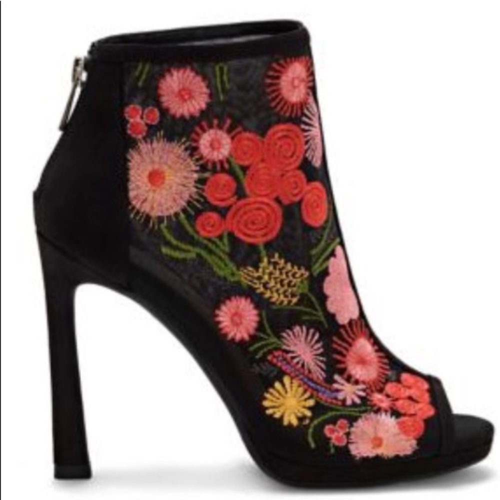 🌺🌸🌼Jessica Simpson Booties